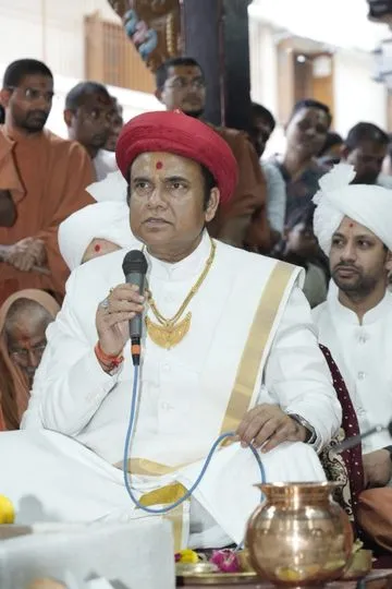 Sant diksha - Shikshapatri 200