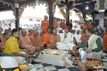 Sant diksha - Shikshapatri 200