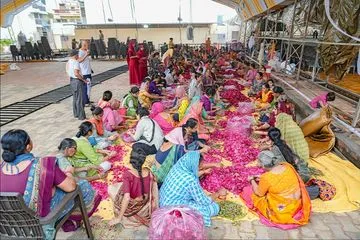 Mahotsav Purve no Mahol - Shikshapatri 200