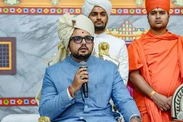 Aachrya maharaj shree & Lalaji Maharaj's Shubhashish - Shikshapatri 200