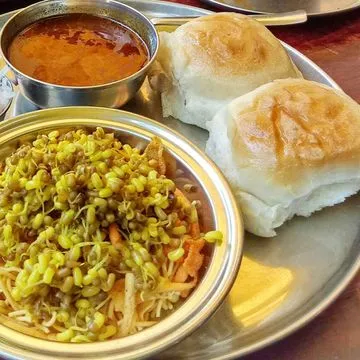 Poona Misal