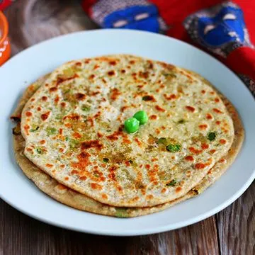 Matar Parotha