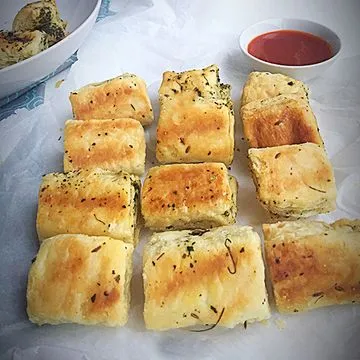Methi Puff