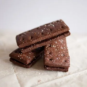 Bourbon Biscuit