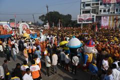 Opening - Vadtal 200