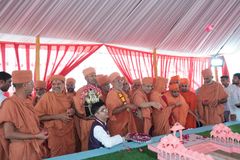 Opening - Vadtal 200