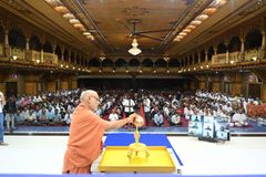 Suddh Ghee Vade Tapuji Nu Abhishek - Vadodara